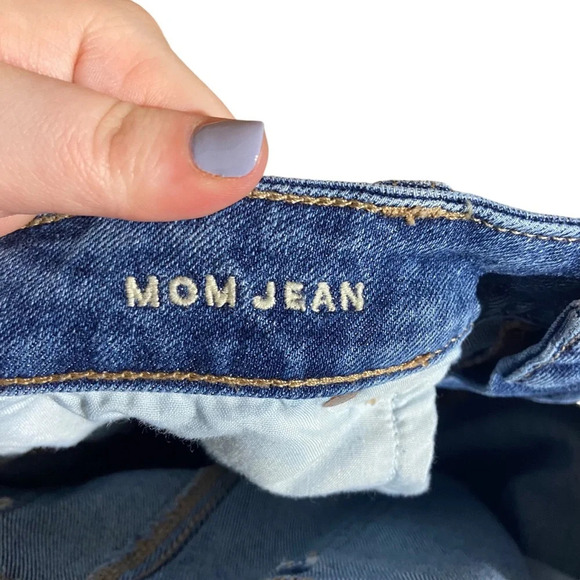 American Eagle Stretch Mom Jean Size 10‎ SHORT - Picture 8 of 9